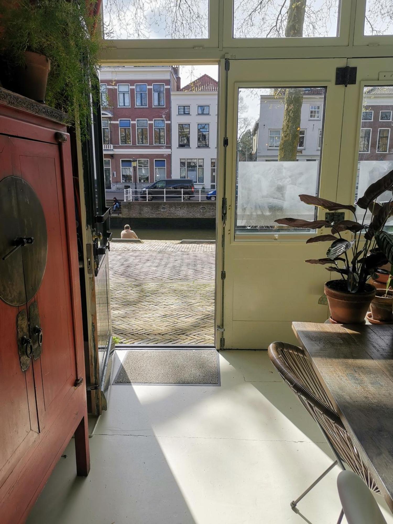 Slapen Aan De Sluis